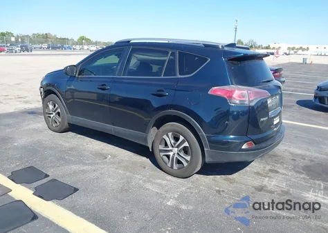 2017 Toyota Rav4 Le z USA, uszkodzony, nr VIN JTMBFREV2HJ709809